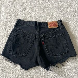 LEVI JEAN SHORTS 24 LIKE NEW